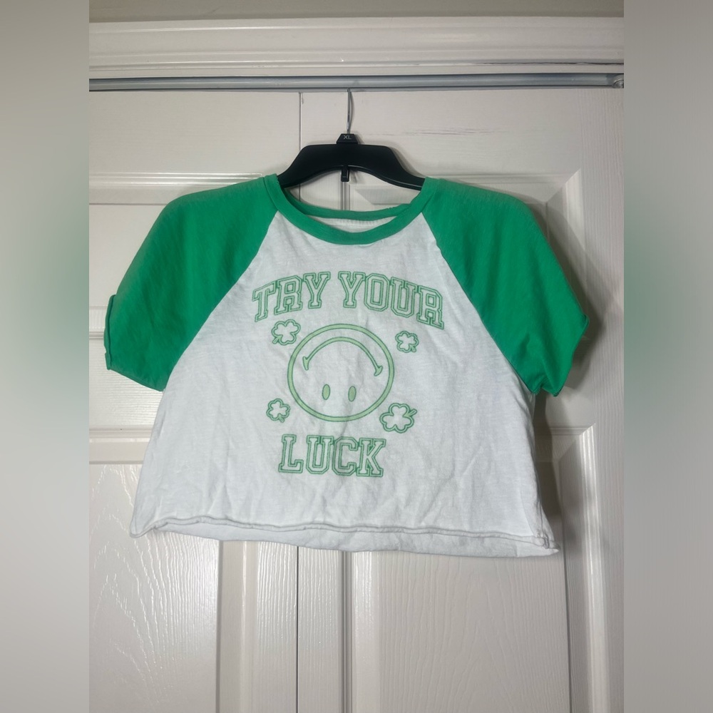 Aerie Try‎ Your Luck Smiley Cropped Raglan T-Shirt